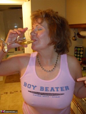 TAC Amateurs invite you to explore free pictures featuring Busty Bliss xxx gallery 266677