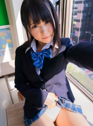 After School invites you to browse their xxx photos with Momoki Nozomi showing nice body