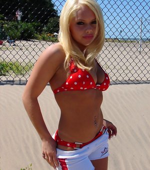 Karens Dream Girls offers a xxx picture gallery with Kathy demonstrating superb body